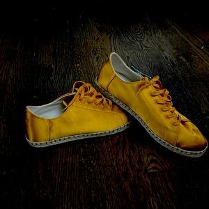 Toms soft shoes, brand new with tag still on